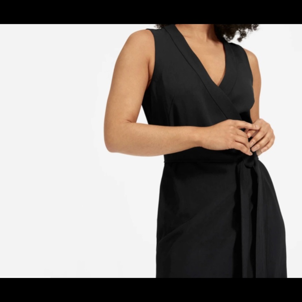 The Japanese GoWeave Sleeveless Wrap Dress Black size 8